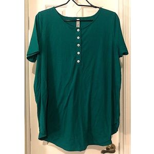 ❤️‍🔥 Zenana Short Sleeve Henley Green button up